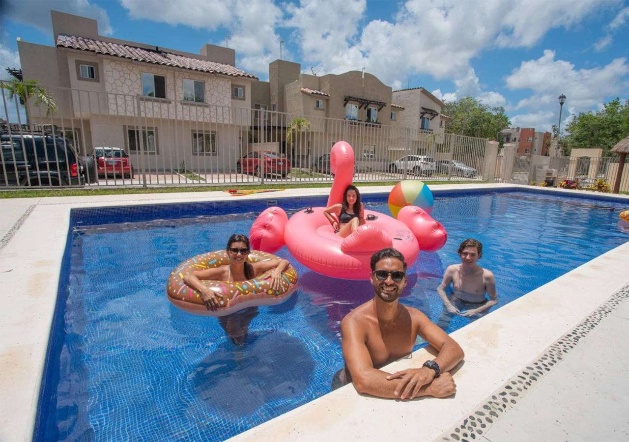 Love Vacations Cancún Exteriör bild